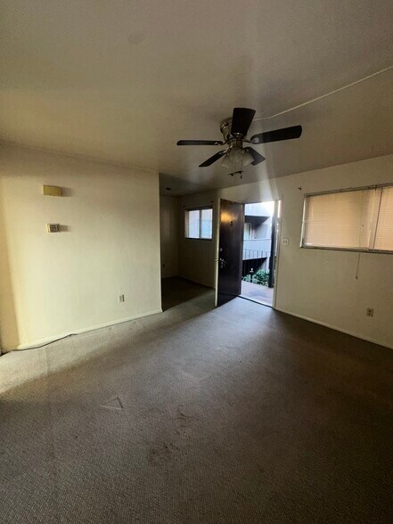 More Photos Of 1606 Wayne St NE, Roanoke Apartments For Sale