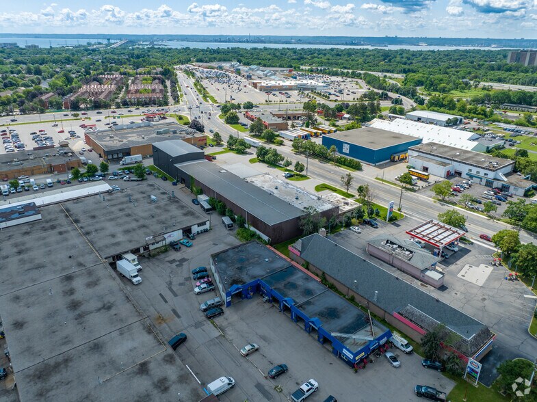 More Photos Of 955 Maple Ave, Burlington Warehouse For Sale