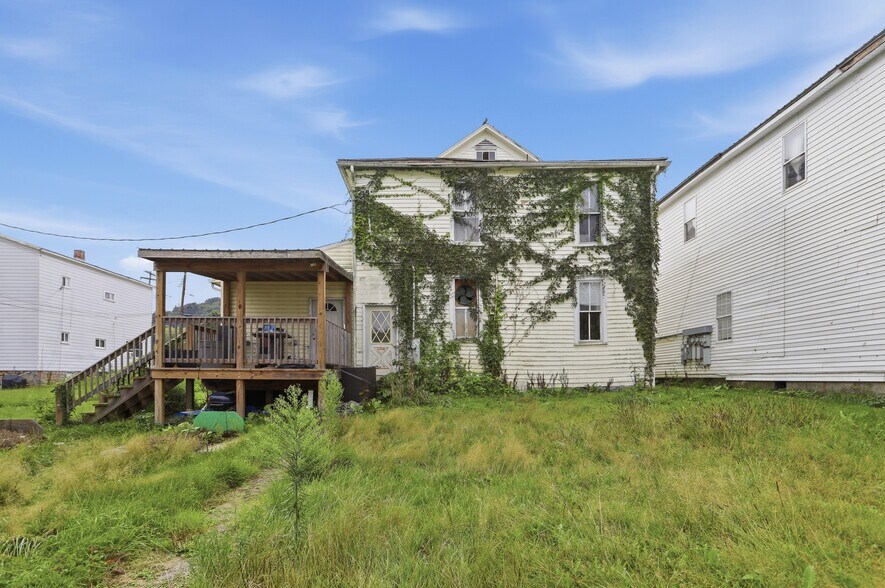 More Photos Of 14811 Broadway Ave, Frostburg Bar For Sale