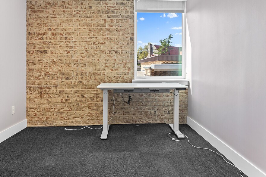 More Photos Of 2300 E 14th St, Tulsa Office For Lease