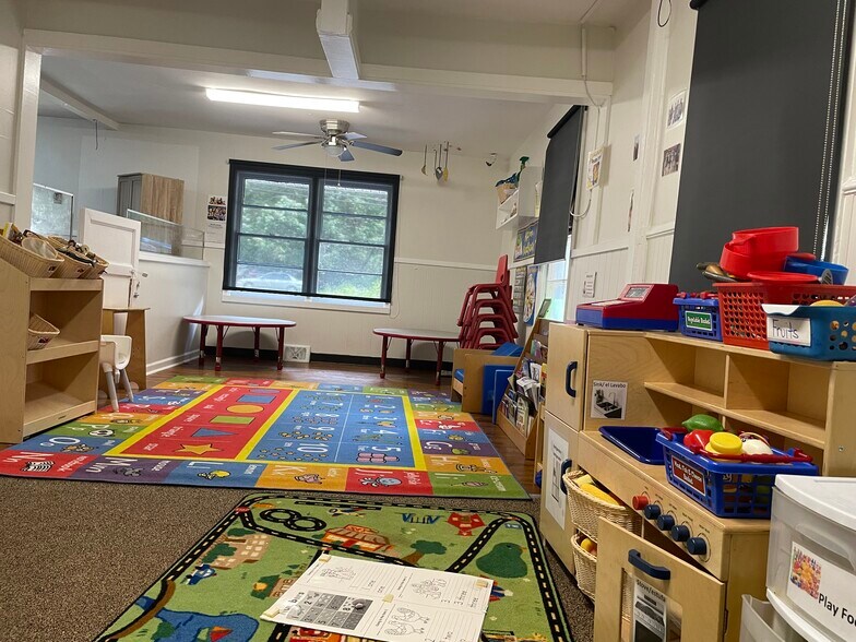 More Photos Of 4959-4965 West St, Forest Park Daycare Center For Sale