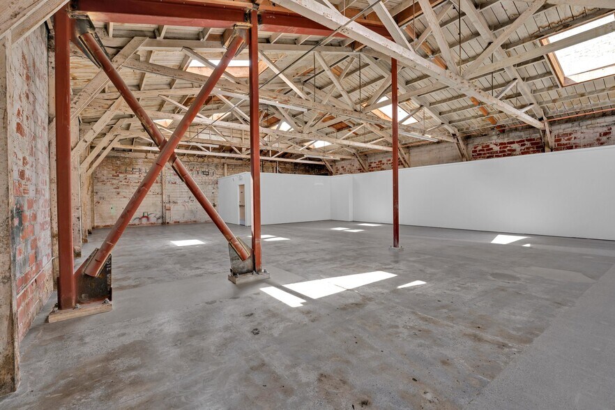 More Photos Of 2508-2510 Telegraph Ave, Oakland Storefront For Lease