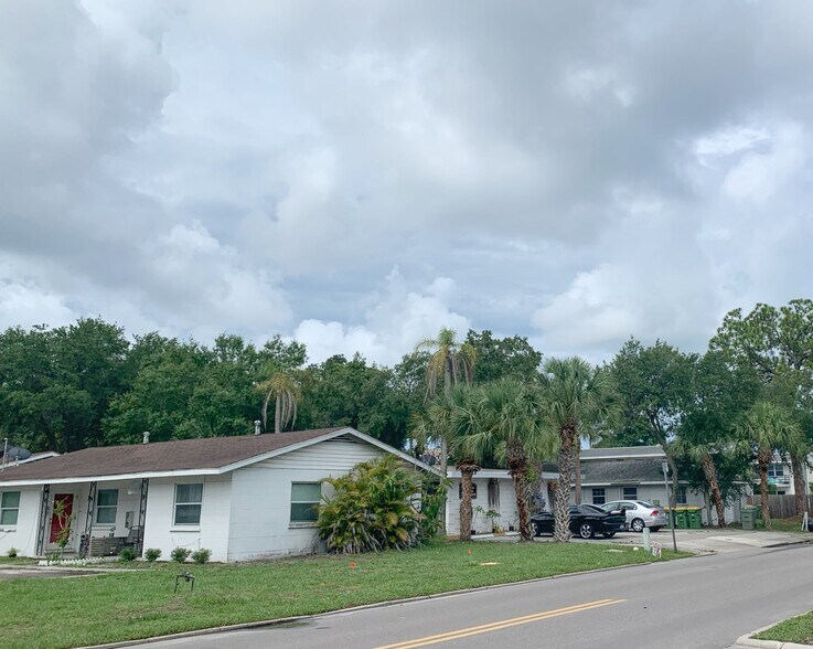 More Photos Of 2066 Hillview St, Sarasota Apartments For Sale