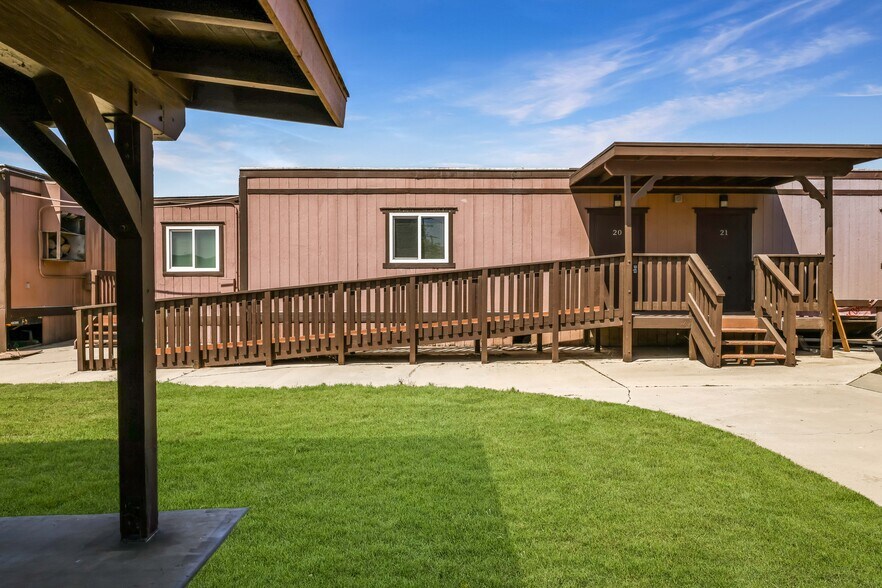 More Photos Of 9904 Bloomington Ave, Bloomington Specialty For Sale