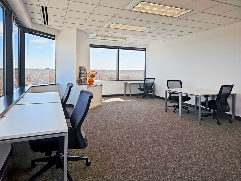 More Photos Of 2150 E Lake Cook Rd, Buffalo Grove Office For Lease