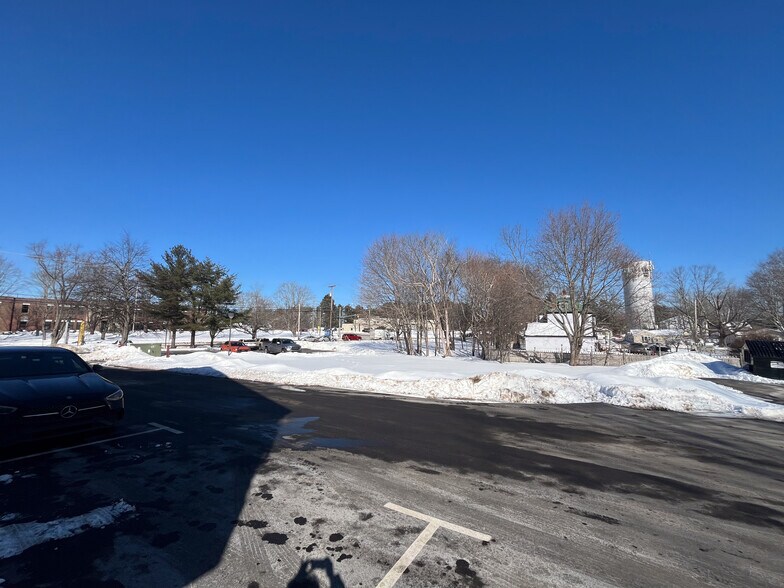 More Photos Of 155 Saco Ave, Old Orchard Beach Office For Sale