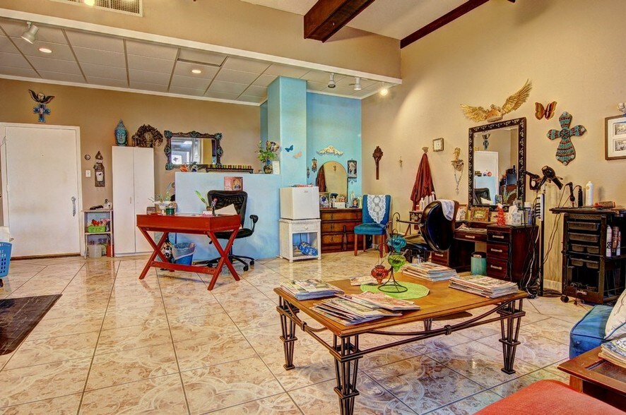 More Photos Of 4600 Ocean Dr, Corpus Christi Apartments For Sale