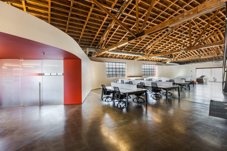 More Photos Of 3644 Eastham Dr, Culver City Loft Creative Space For Lease