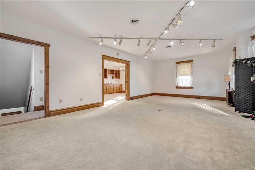 462 Bushkill Center Rd, Nazareth, PA 18064 Research And Development