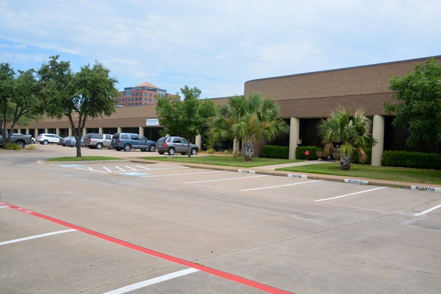 More Photos Of 1840 N Greenville Ave, Richardson Office For Sale