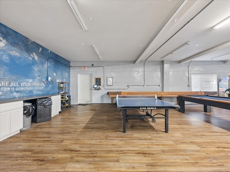 More Photos Of 2545 Aerial Way SE, Salem Warehouse For Sale
