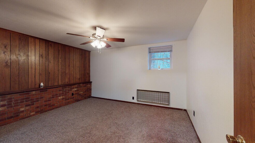 More Photos Of 42 Staley Drive, Morgantown Apartments For Sale
