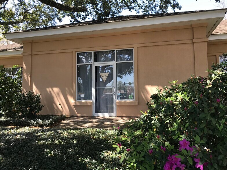 More Photos Of 234 Mathis Ferry Rd, Mount Pleasant Office For Lease