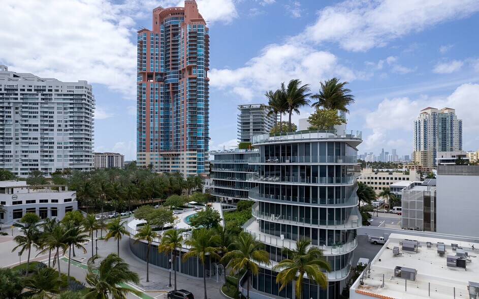 More Photos Of 1 Collins Ave, Miami Beach Apartments For Lease