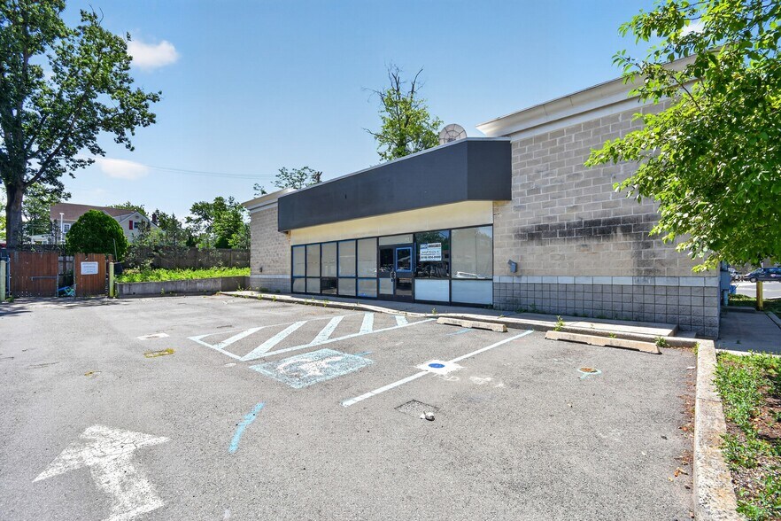 More Photos Of 1478 South Ave, Plainfield Convenience Store For Sale