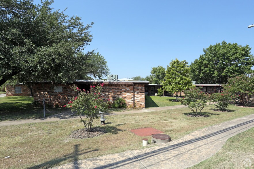 More Photos Of 3509 Rogge Ln, Austin Rehabilitation Center For Sale