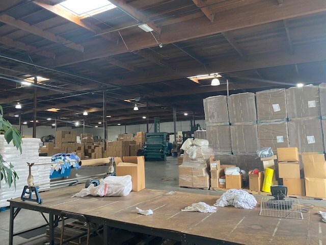 More Photos Of 1025 98th Ave, Oakland Distribution For Sale