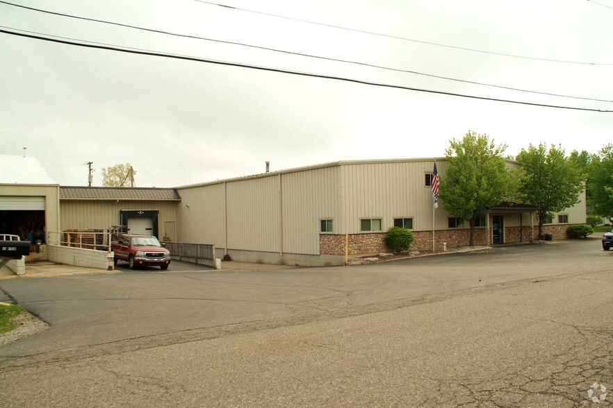 More Photos Of 85 Myron St, Ortonville Warehouse For Sale