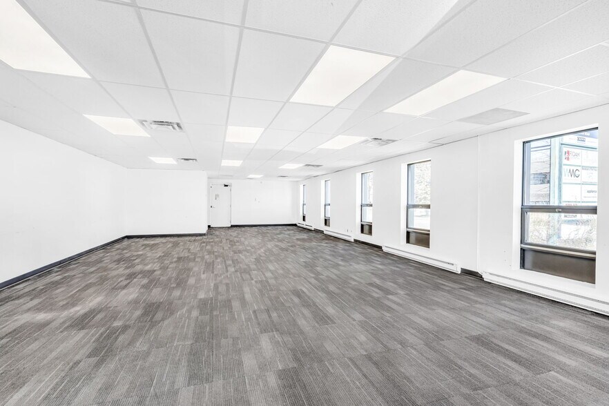 More Photos Of 2700 Lancaster Rd, Ottawa Warehouse For Sale