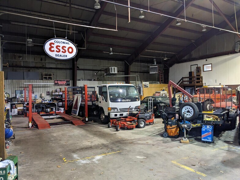 More Photos Of 5 Granite Rd, Acton Warehouse For Lease