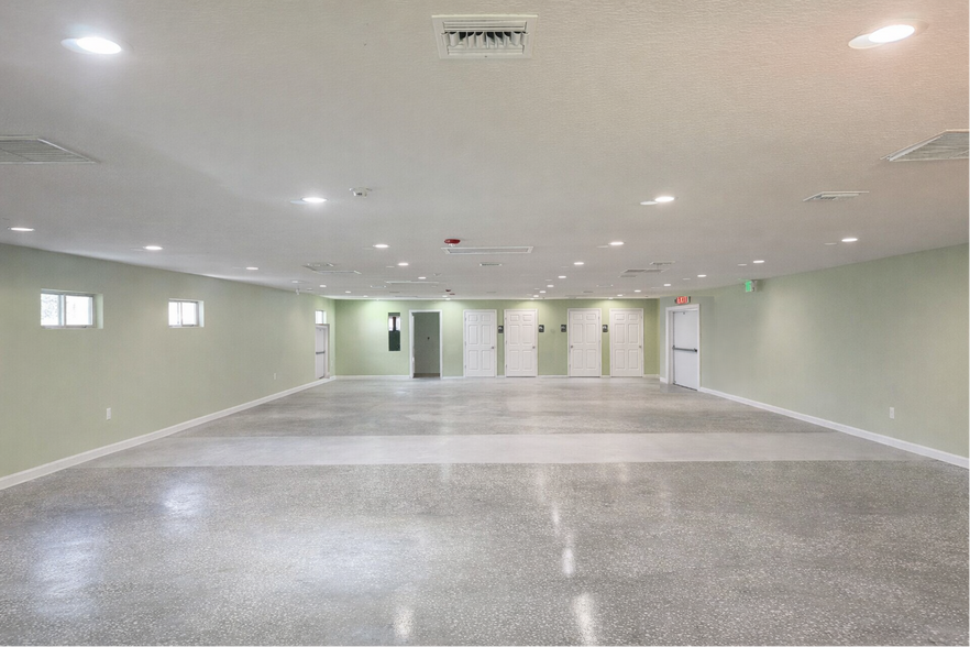 More Photos Of 6610 Embassy Blvd, Port Richey Medical For Lease
