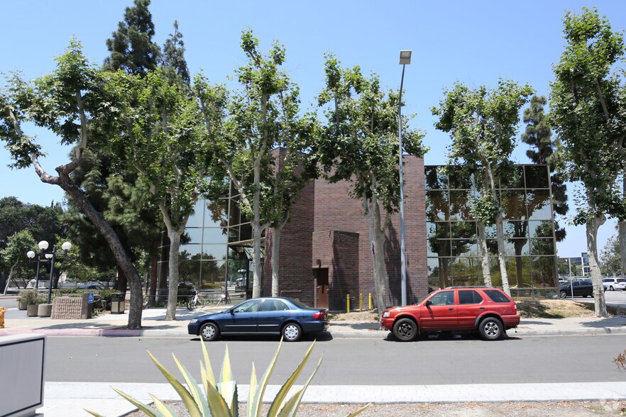 More Photos Of 11277 Garden Grove Blvd, Garden Grove Office For Lease