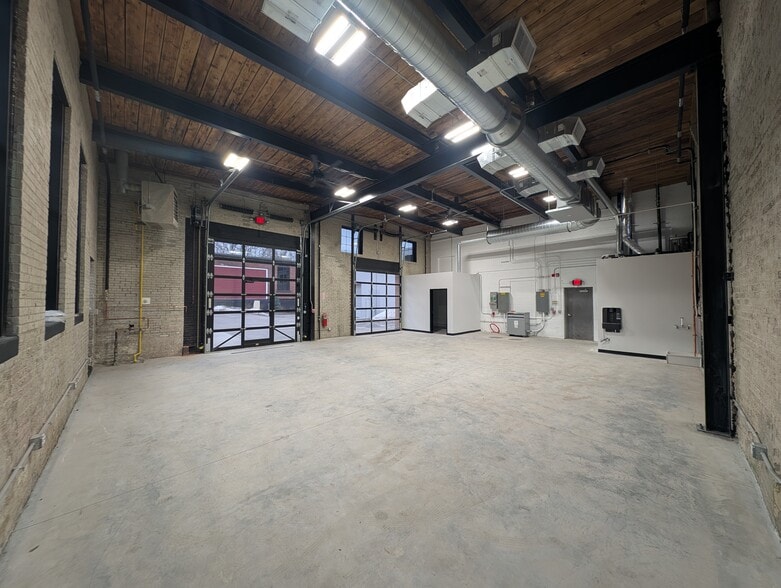 More Photos Of 7 Fisher St, Franklin Industrial For Lease