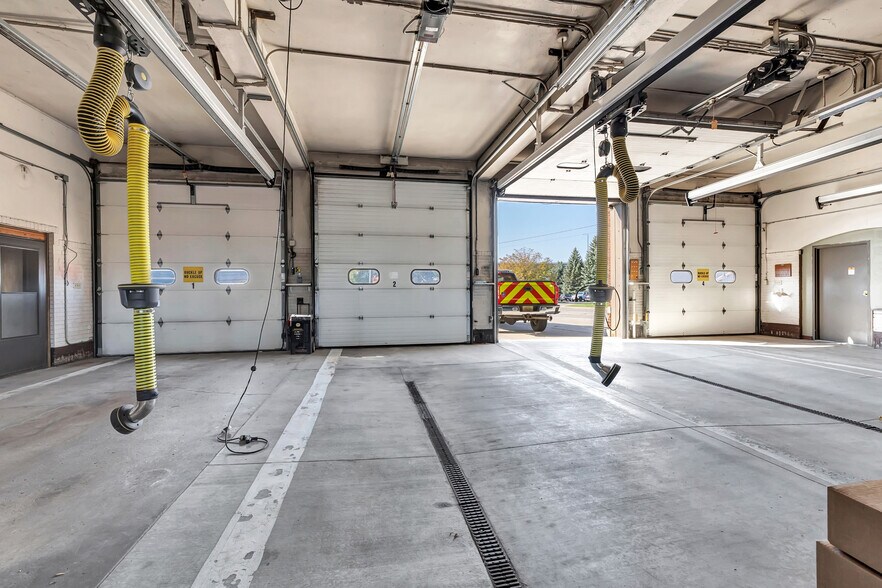 More Photos Of 501 S Washington St, Green Bay Research And Development For Lease