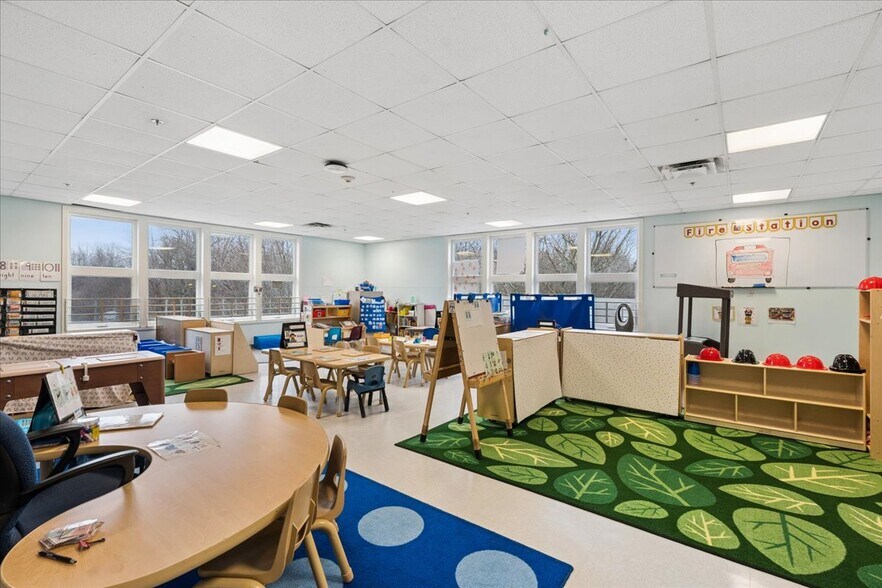 More Photos Of 443 W Lowell Ave, Haverhill Office For Sale