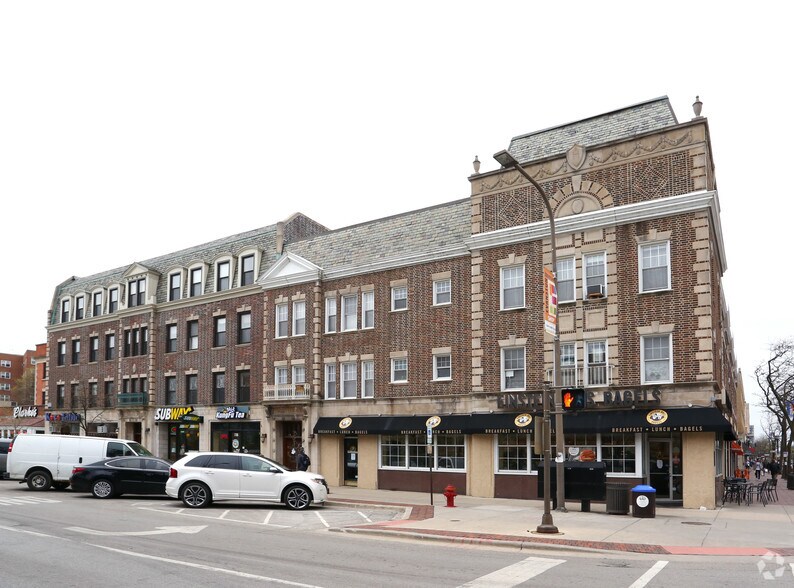 More Photos Of 720 Clark St, Evanston Apartments For Lease