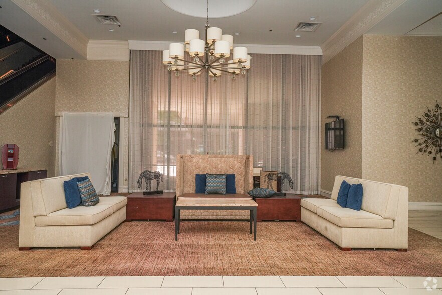 More Photos Of 200 E Amite St, Jackson Hotel For Sale