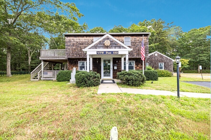 More Photos Of 290 Montauk Hwy, East Hampton Restaurant For Sale