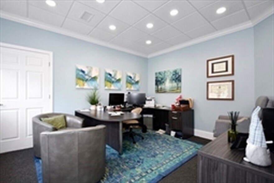 More Photos Of 977 South St, Fitchburg Office For Sale