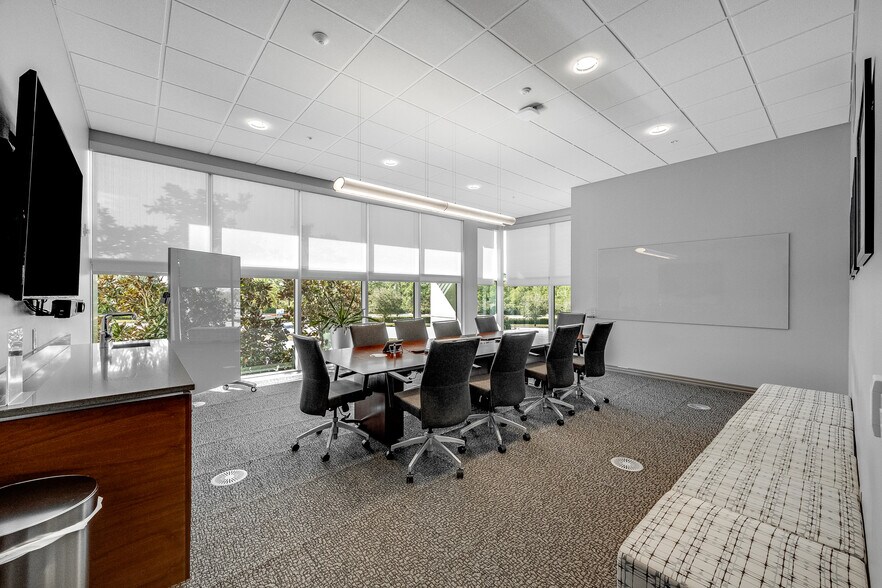 More Photos Of 1050 Satcom Ln, Melbourne Office For Sale