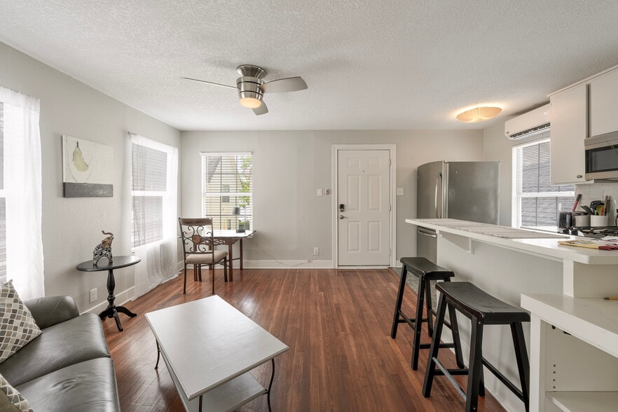 More Photos Of 3312 Crawford St, Houston Apartments For Sale
