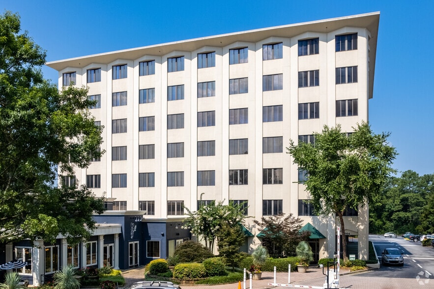 More Photos Of 2964 Peachtree Rd NW, Atlanta Office For Lease