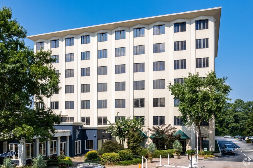 More Photos Of 2970 Peachtree Rd NW, Atlanta Office For Lease