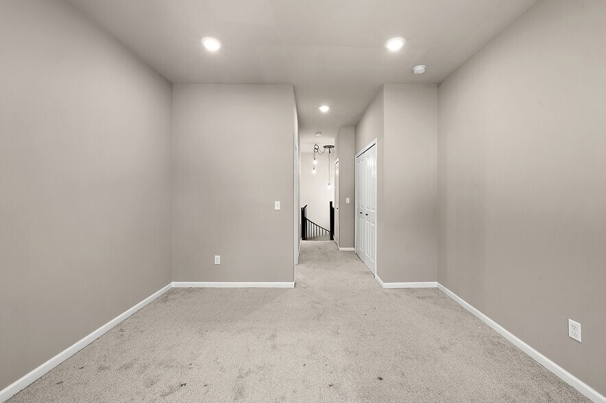 More Photos Of 1251 E Woodward Heights Blvd, Hazel Park Apartments For Sale
