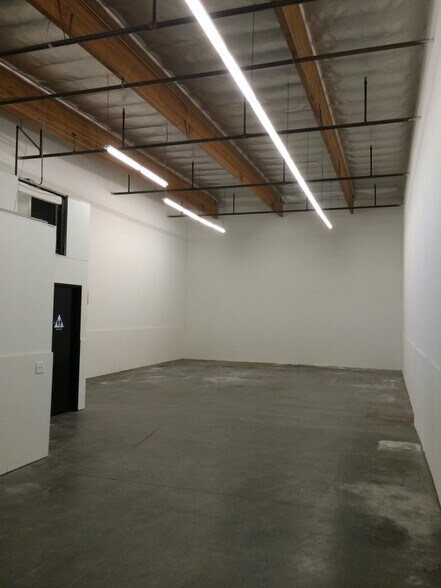 More Photos Of 11200 Hindry Ave, Los Angeles Unknown For Lease