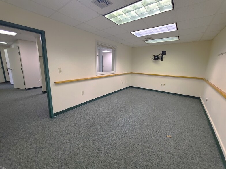 More Photos Of 59 Meridian St, East Boston Office Residential For Sale