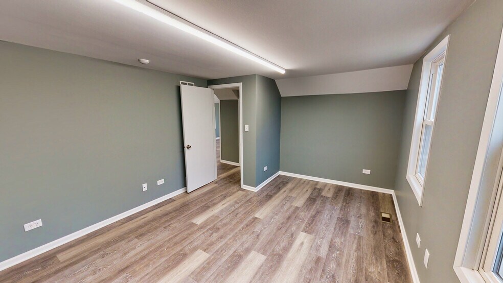 More Photos Of 1208 Lisle Plz, Lisle Medical For Lease