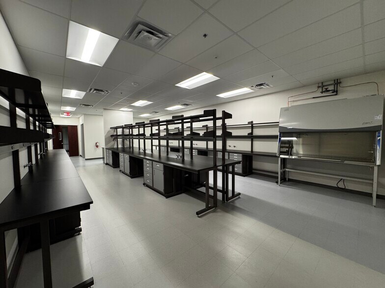 More Photos Of 145 S 79th St, Chandler Light Manufacturing For Lease