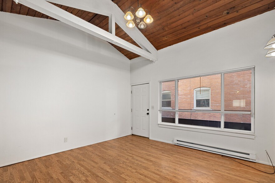 More Photos Of 1718 Summit Ave, Seattle Apartments For Sale