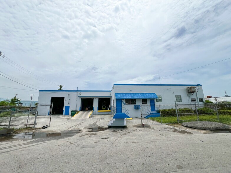 More Photos Of 7545 NW 26th Ave, Miami Warehouse For Sale