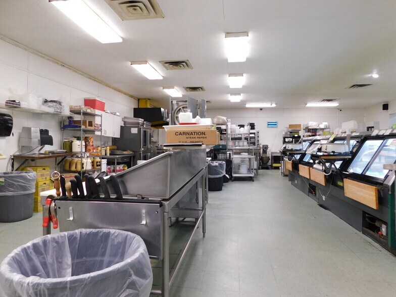 More Photos Of 116 E Rochester St, Akron Freestanding For Sale