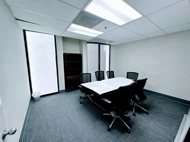 More Photos Of 1110 Brickell Ave, Miami Office For Sale