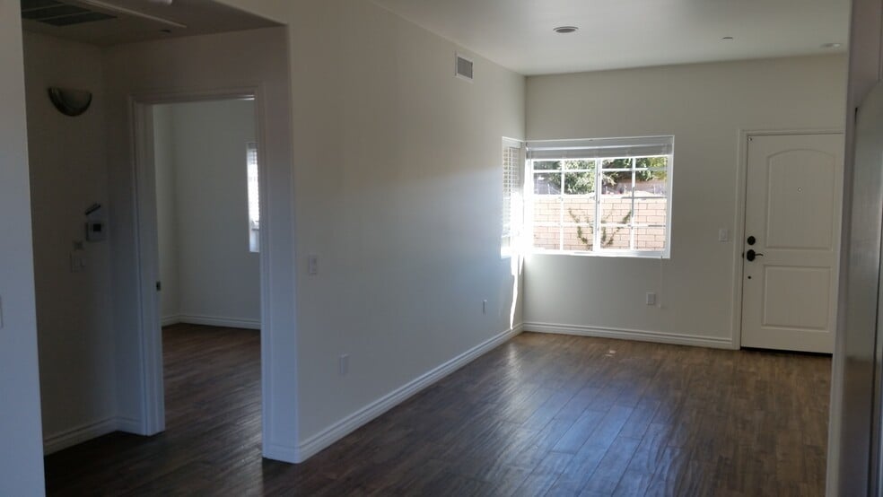 More Photos Of 1378-1380 Patricia Ave, Simi Valley Apartments For Sale