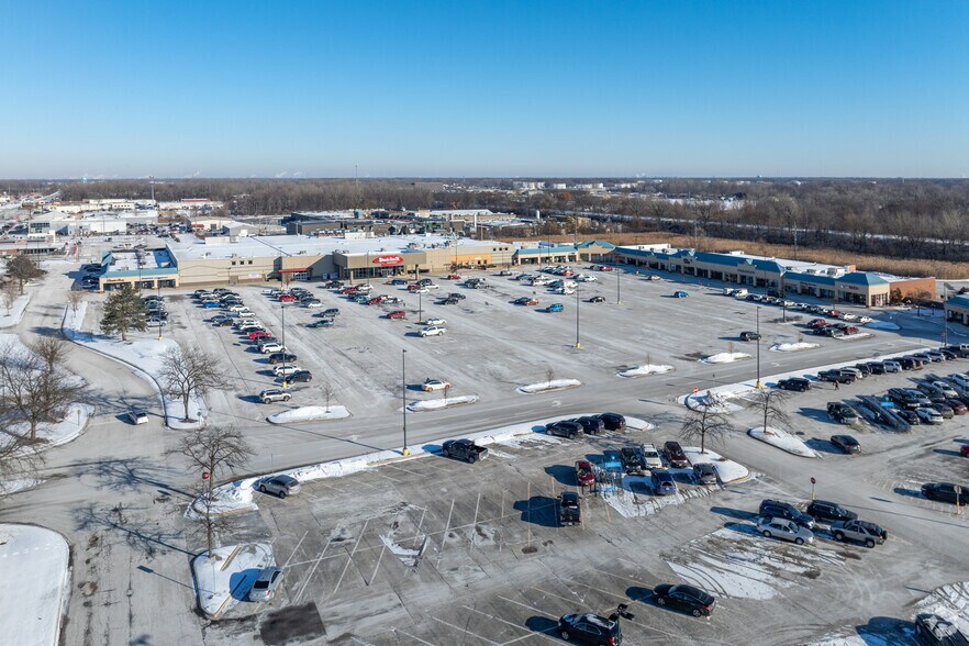 More Photos Of 1505-1525 US Highway 41, Schererville Department Store For Lease