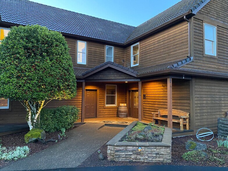 More Photos Of 10660 SW Youngberg Hill Rd, Mcminnville Hotel For Sale