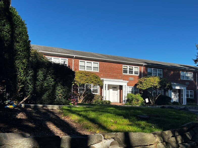 More Photos Of 56 Mechanic St, Millburn Apartments For Sale